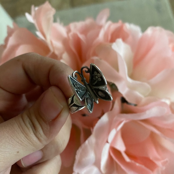 COPY - Butterfly James Avery Ring - Picture 2 of 4